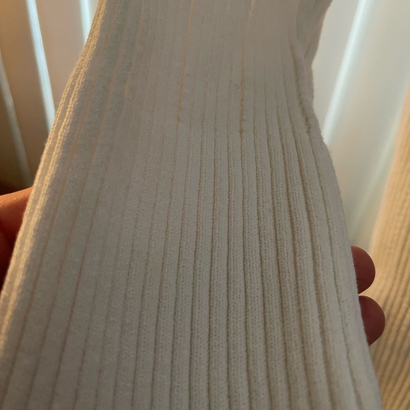 Authentic Chanel Cream Buttoned Cardigan - Picture 5 of 9